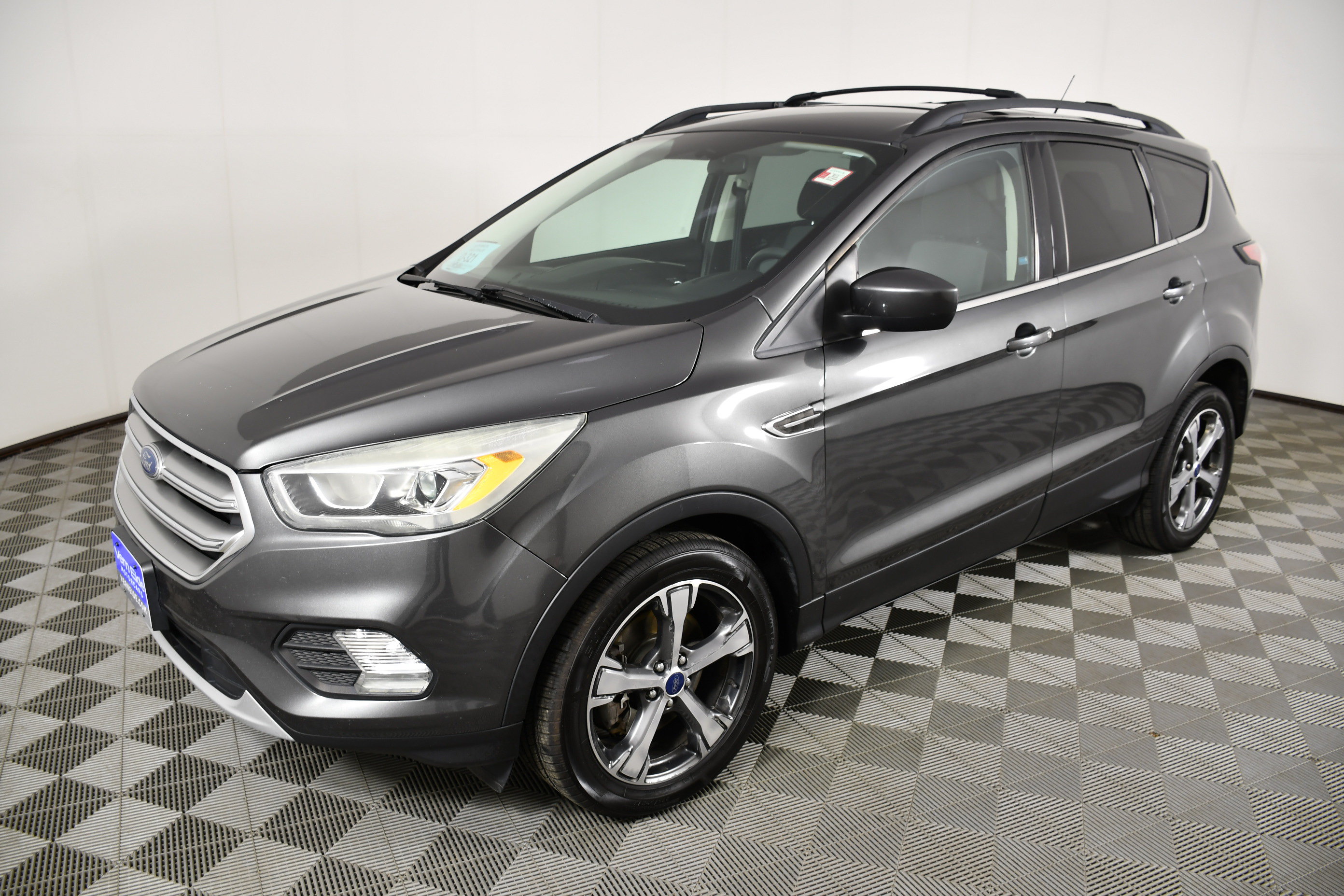 Used 2017 Ford Escape SE w/ Equipment Group 201A AWD/4WD image 10