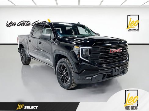Used 2023 GMC Sierra 1500 Elevation image 3