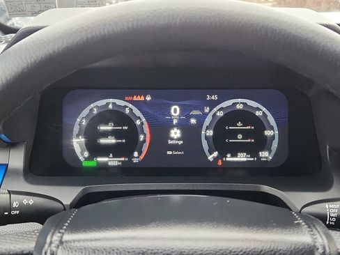 Used 2024 Toyota Tacoma TRD Sport w/ TRD Sport Upgrade Package image 21