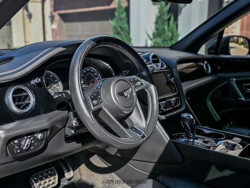 Used 2018 Bentley Bentayga image 75