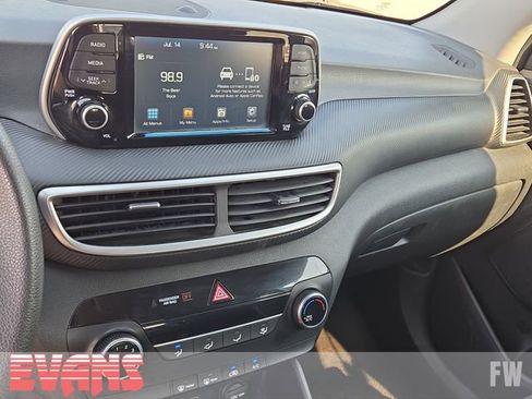 Used 2019 Hyundai Tucson SE image 5