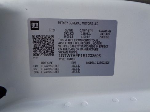 Used 2024 GMC Savana 2500 w/ Driver Convenience Package RWD image 22
