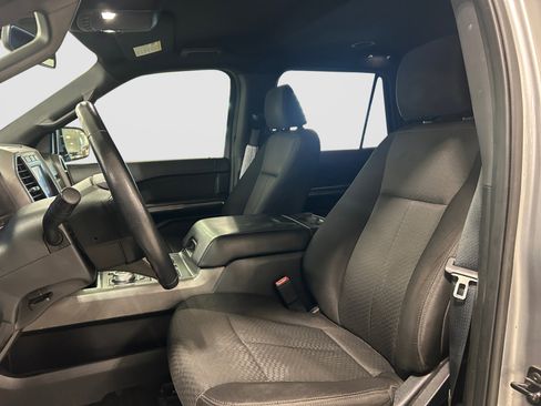 Used 2021 Ford Expedition XLT RWD image 8