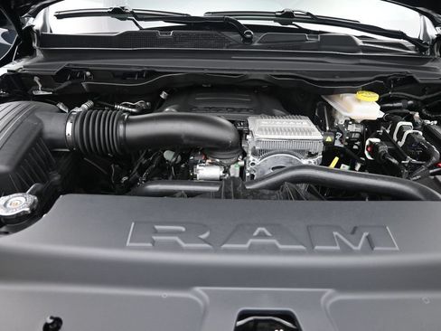 New 2026 RAM 1500 4x4 Crew Cab image 22