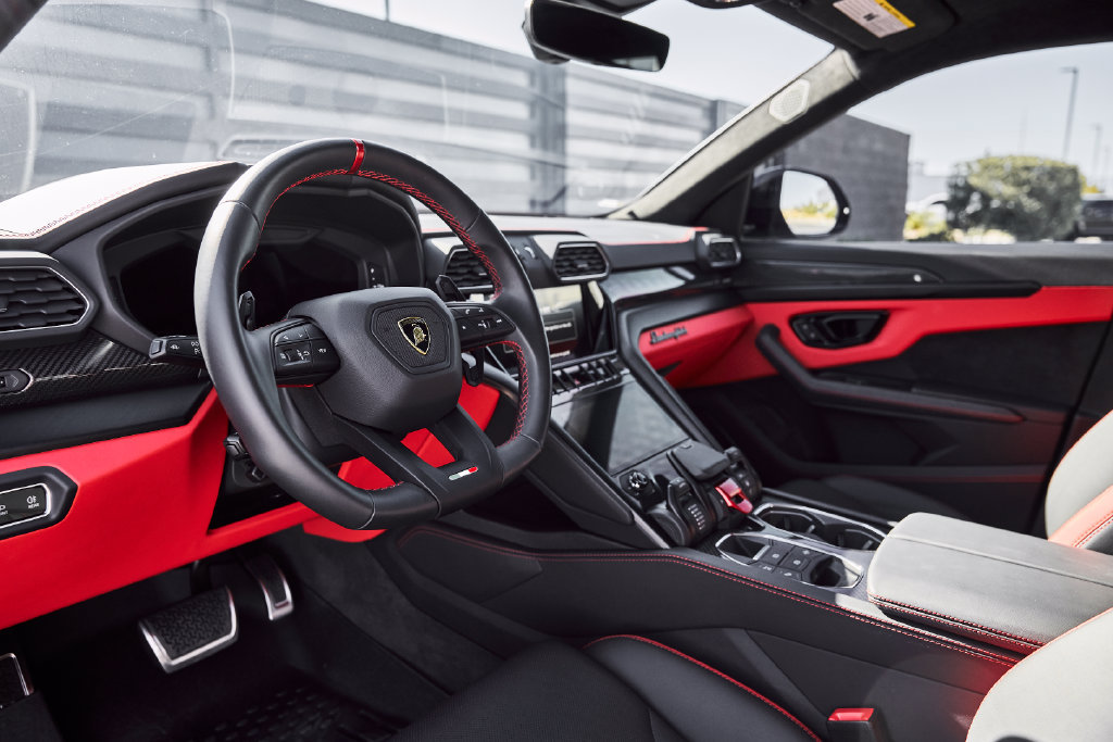 Used 2024 Lamborghini Urus S AWD/4WD image 4