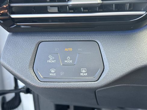 Certified 2021 Volkswagen ID.4 Pro S image 30