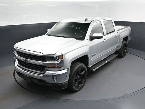 Used 2018 Chevrolet Silverado 1500 LT w/ Texas Edition RWD image 31