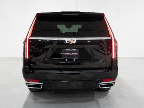 Used 2024 Cadillac Escalade ESV Sport Platinum w/ LPO, ONYX Package image 4