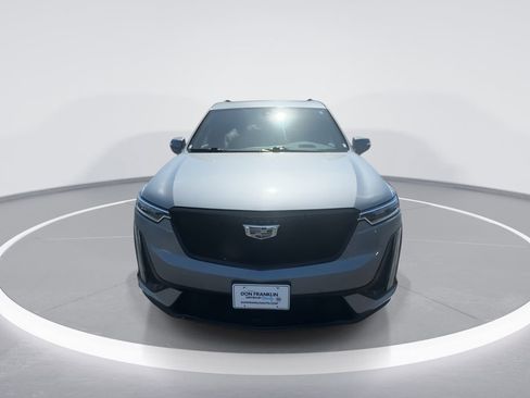 Used 2024 Cadillac XT6 Sport image 3