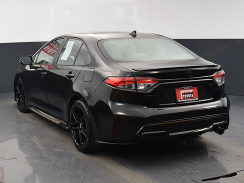Used 2022 Toyota Corolla SE w/ Carpet Mat Package (TMS) image 3