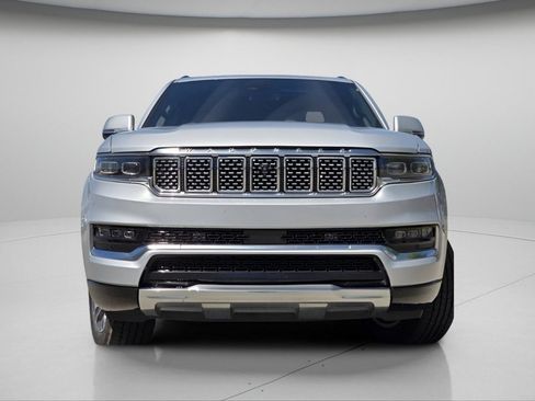 Used 2022 Jeep Grand Wagoneer Series I AWD/4WD image 3