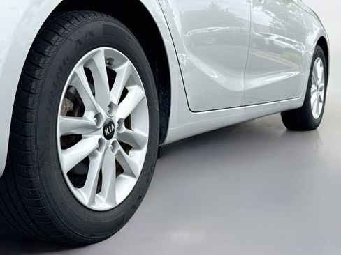 Used 2017 Kia Forte LX w/ LX Popular Package FWD image 9