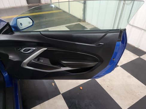 Used 2018 Chevrolet Camaro LT image 14