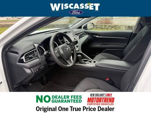 Used 2023 Toyota Camry LE image 4