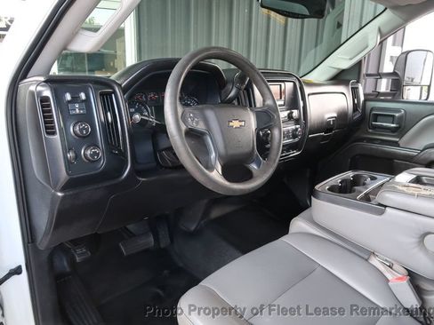 Used 2015 Chevrolet Silverado 3500 W/T AWD/4WD image 9