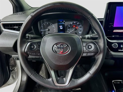 Used 2023 Toyota Corolla SE image 9