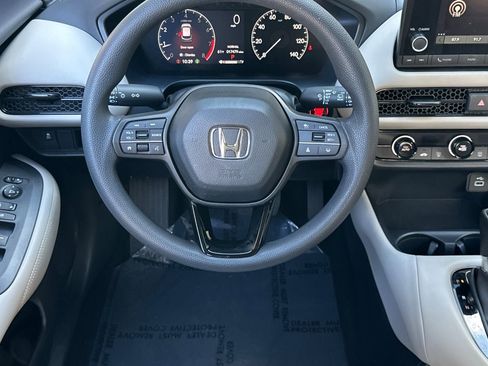 Used 2023 Honda HR-V LX image 11