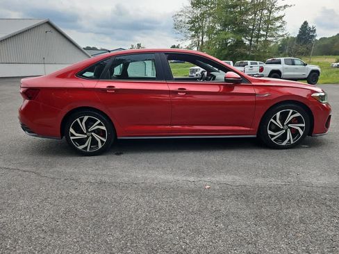 Used 2022 Volkswagen Jetta GLI Autobahn FWD image 6