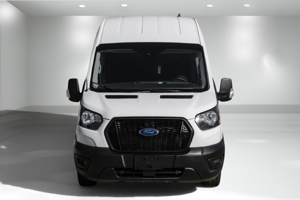 Used 2023 Ford Transit 250 148 High Roof AWD image 4