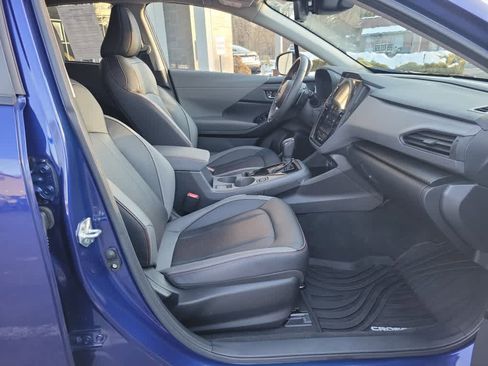Certified 2025 Subaru Crosstrek 2.5i Limited w/ Crosstrek Mirror Package image 27