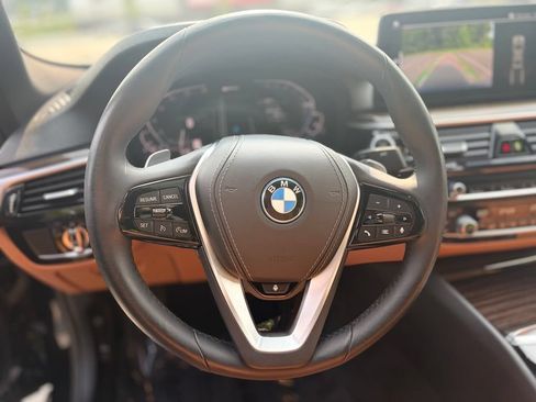 Used 2023 BMW 530e xDrive w/ Convenience Package AWD/4WD image 11