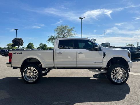 Used 2019 Ford F250 Platinum w/ Platinum Ultimate Package AWD/4WD image 8