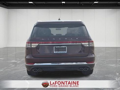 Used 2022 Lincoln Aviator Reserve w/ Equipment Group 201A AWD/4WD image 4
