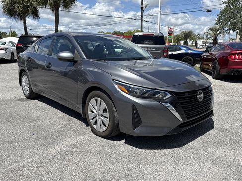 Used 2025 Nissan Sentra S image 7