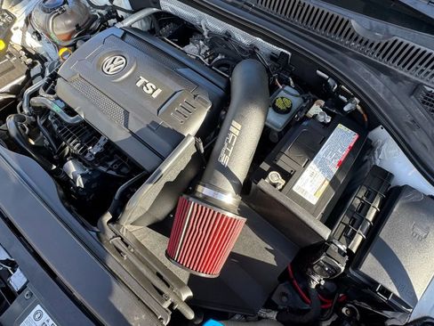 Used 2019 Volkswagen Jetta GLI image 37