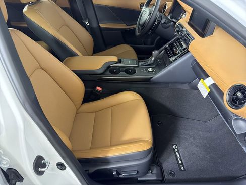 Used 2025 Lexus IS 350 F Sport image 11