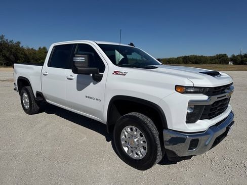 Used 2024 Chevrolet Silverado 2500 LT image 7
