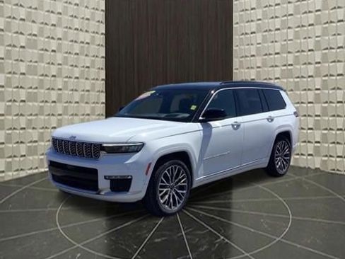 Certified 2025 Jeep Grand Cherokee L Summit AWD/4WD image 10