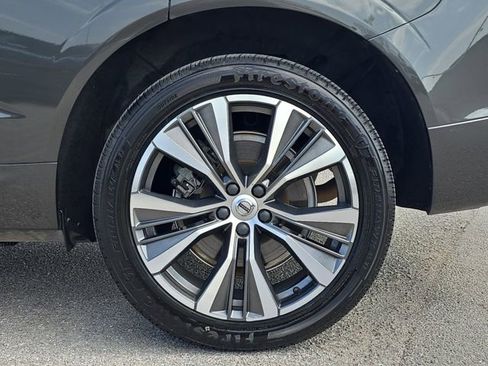 Used 2022 Volvo XC60 T8 Inscription Expression w/ Advanced Package image 34