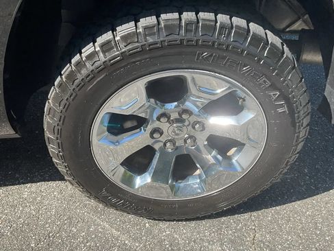 Used 2020 RAM 1500 Big Horn AWD/4WD image 10