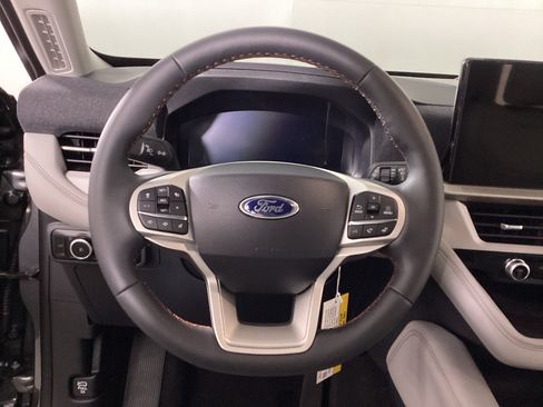 New 2026 Ford Explorer Active w/ Active Comfort Package AWD/4WD image 18
