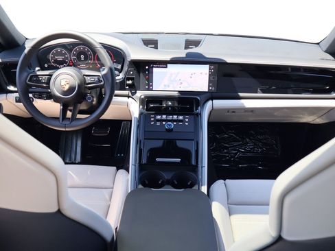 New 2026 Porsche Panamera image 21