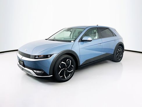 Used 2024 Hyundai Ioniq 5 SEL image 3