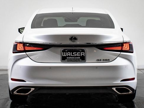 Certified 2019 Lexus ES 350 w/ Accessory Package 2 image 10