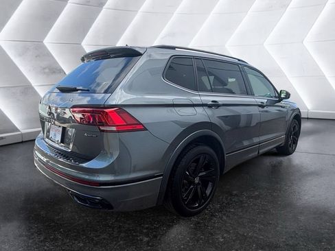 Used 2024 Volkswagen Tiguan SE R-Line AWD/4WD image 4