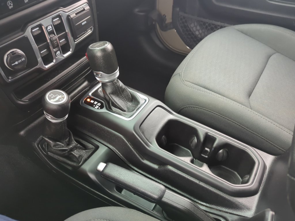 Used 2020 Jeep Gladiator Sport w/ Quick Order Package 24S AWD/4WD image 27
