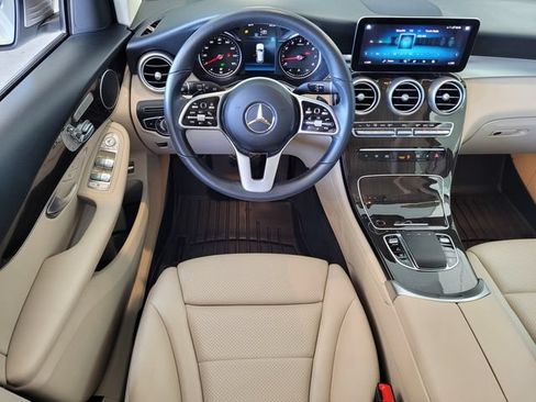 Used 2021 Mercedes-Benz GLC 300 4MATIC image 16