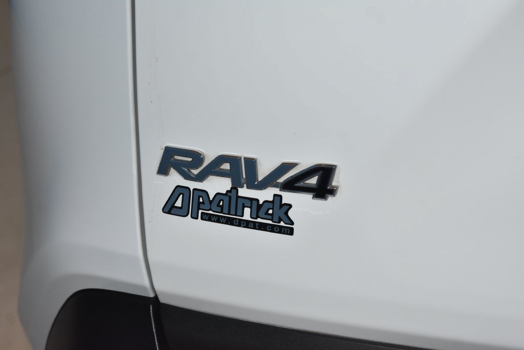 Used 2020 Toyota RAV4 XLE FWD image 30
