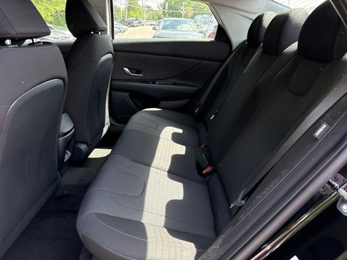 New 2026 Hyundai Elantra SE FWD image 12