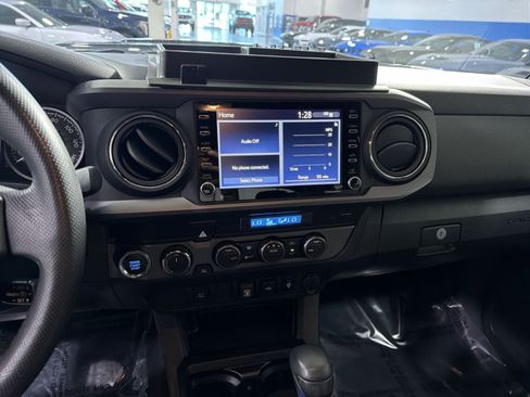 Used 2023 Toyota Tacoma TRD Sport AWD/4WD image 20
