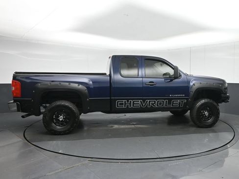 Used 2011 Chevrolet Silverado 1500 LS AWD/4WD image 8