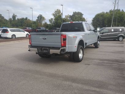 New 2026 Ford F350 Lariat w/ Lariat Ultimate Package