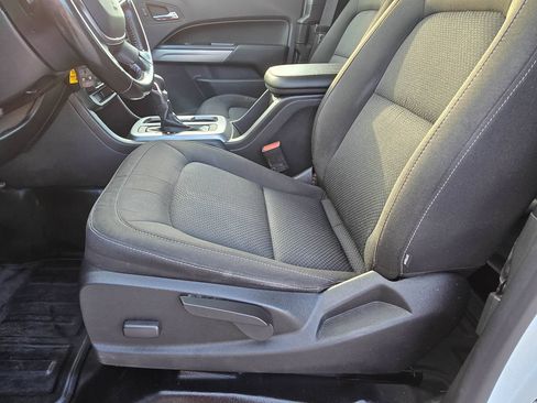 Used 2022 Chevrolet Colorado LT w/ Fleet Safety Package RWD image 10