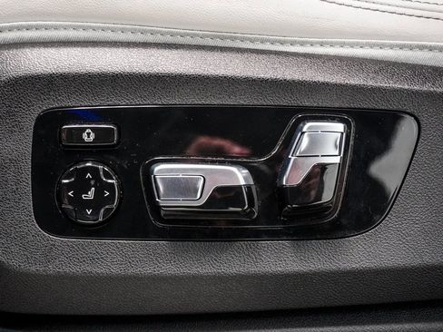 Used 2024 BMW X5 xDrive50e image 7