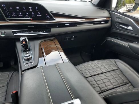 Used 2023 Cadillac Escalade ESV Sport Platinum w/ LPO, ONYX Package image 16
