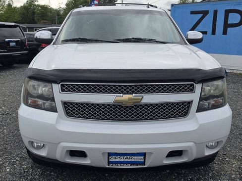 Used 2011 Chevrolet Avalanche LTZ AWD/4WD image 2